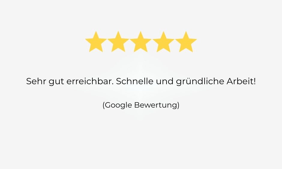 Fünf goldene Sterne mit Text über schnelle und gründliche Arbeit.